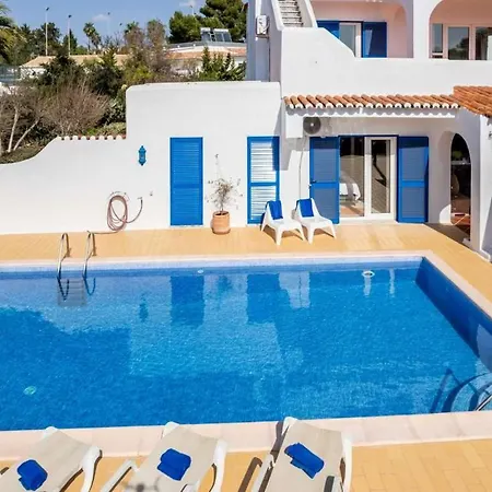 Splendid Carvoeiro 6 Bedrooms Casa Sacha Marias Short Drive To Centre Great Pool Area Carvoeiro (Lagoa)