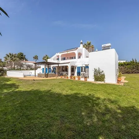 Splendid Carvoeiro 6 Bedrooms Casa Sacha Marias Short Drive To Centre Great Pool Area Villa *