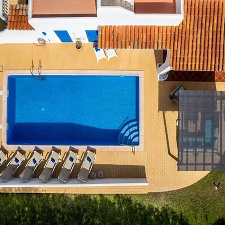 Splendid Carvoeiro 6 Bedrooms Casa Sacha Marias Short Drive To Centre Great Pool Area Villa *