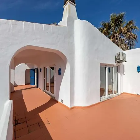 Splendid Carvoeiro 6 Bedrooms Casa Sacha Marias Short Drive To Centre Great Pool Area Villa Carvoeiro (Lagoa)