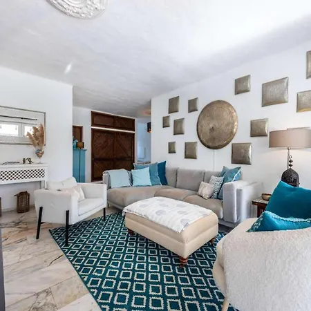 Вилла Splendid 6 Bedrooms Casa Sacha Marias Short Drive *